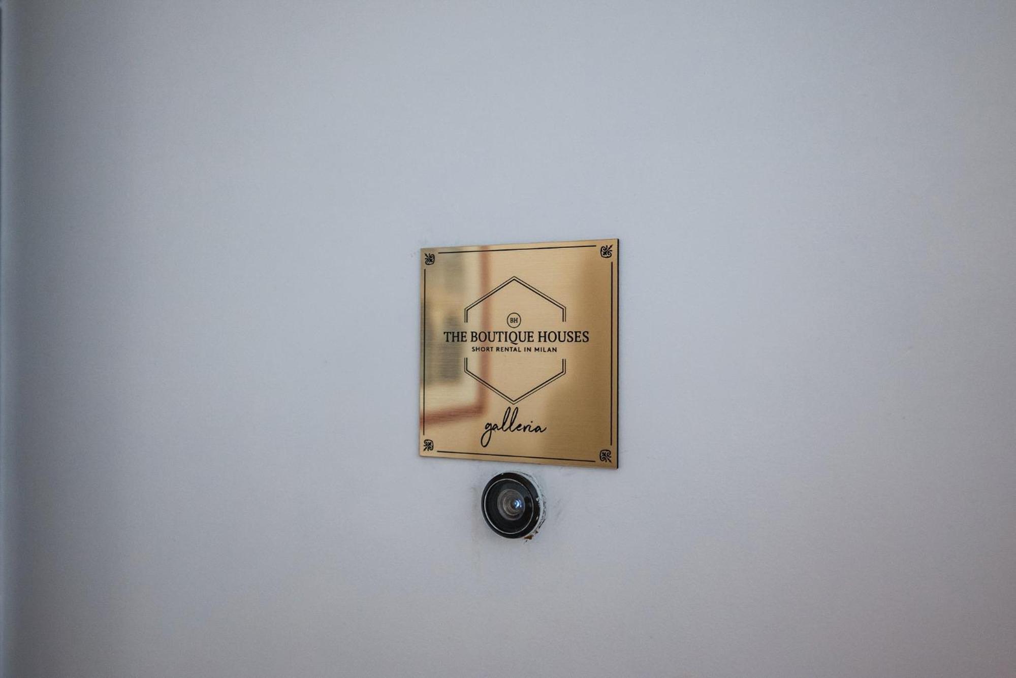 The Boutique Houses - Iconic Suite In Galleria Duomo With Private Parking Milan Exterior photo